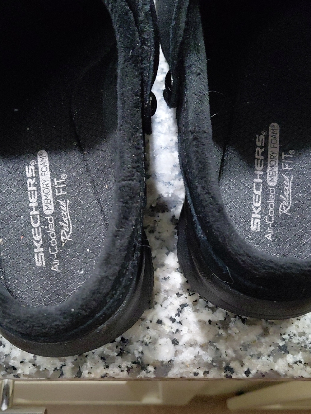 Skechers Black Women's Slip-On Relaxed Fit Memory Foam Sneakers9.5